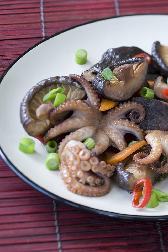 八爪魚哪個部位不能吃?網紅吃八爪魚為什么要爆頭? 八爪魚哪個部位不能吃?網紅吃八爪魚為什么要爆頭?